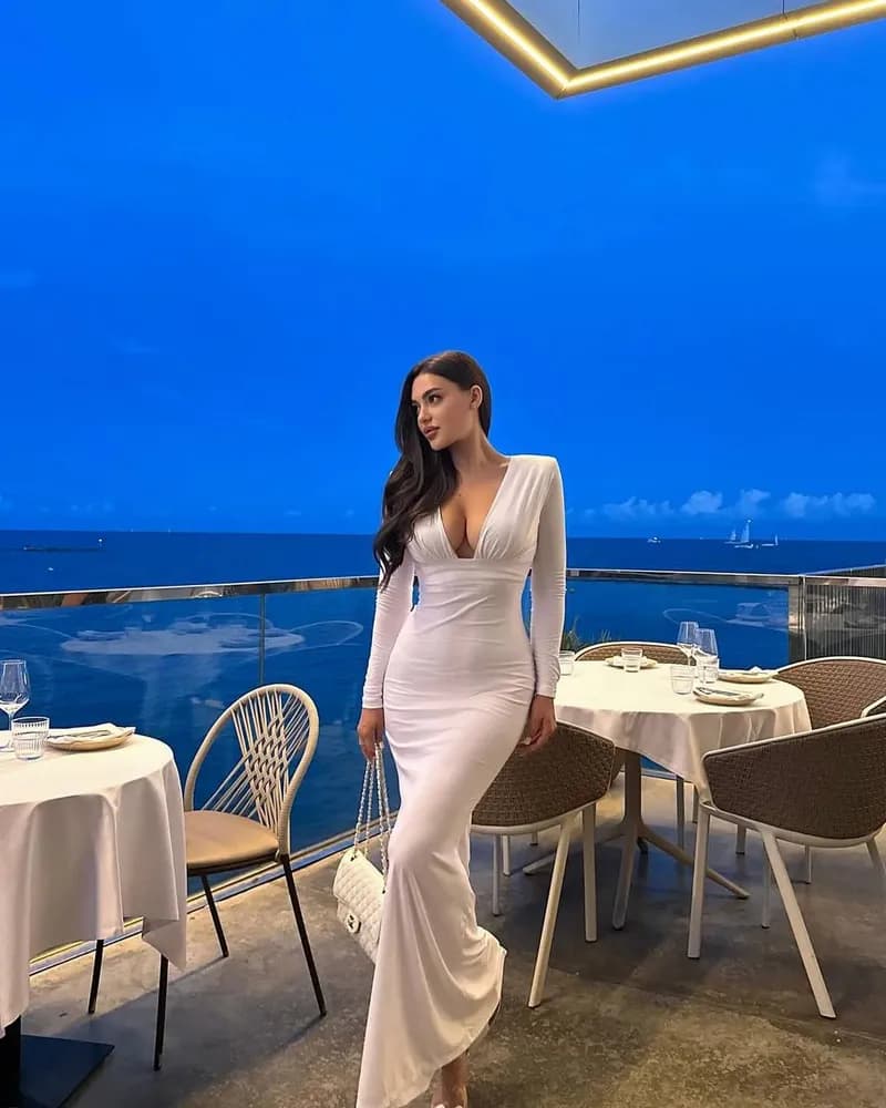 Aylin | Esenyurt VIP Escort | ISTANBUL ESCORT BAYAN