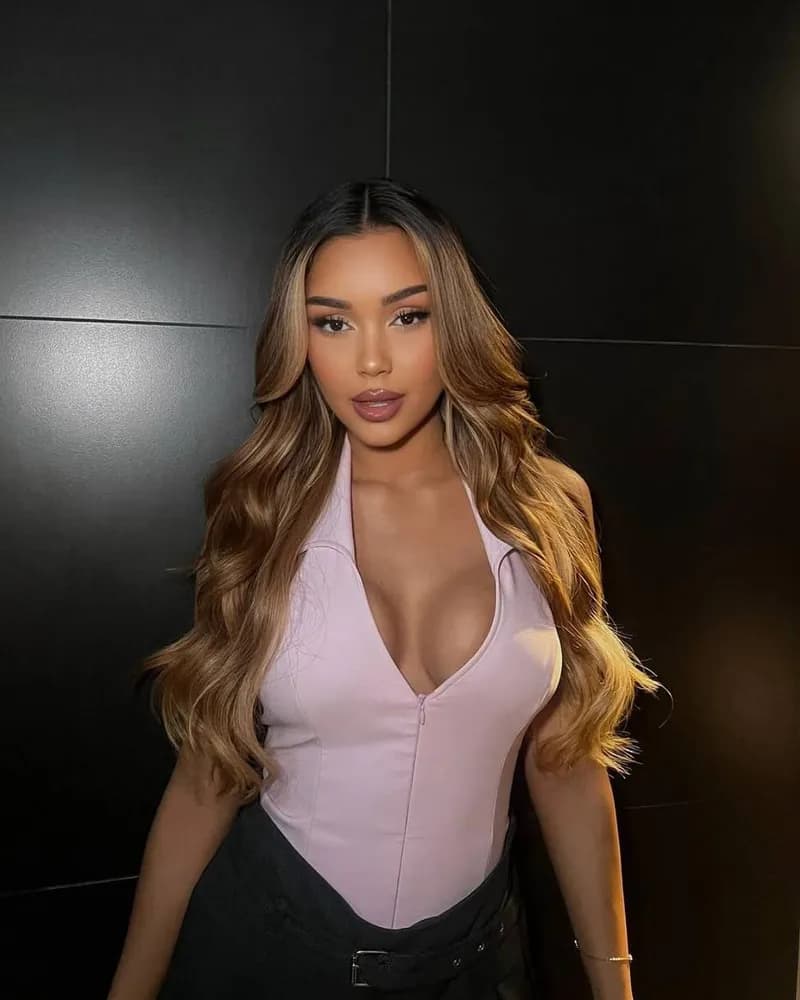 Nil | Besiktas VIP Escort | ISTANBUL ESCORT BAYAN